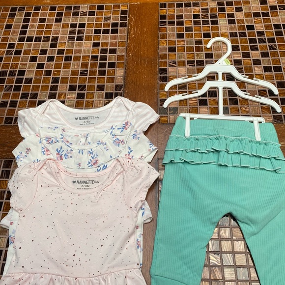 Nannette Baby Girl Set - Picture 3 of 3